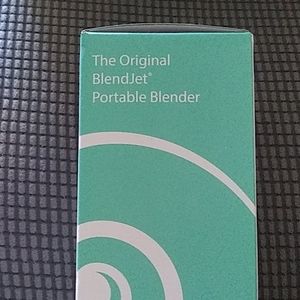 The original portable blender Blendjet